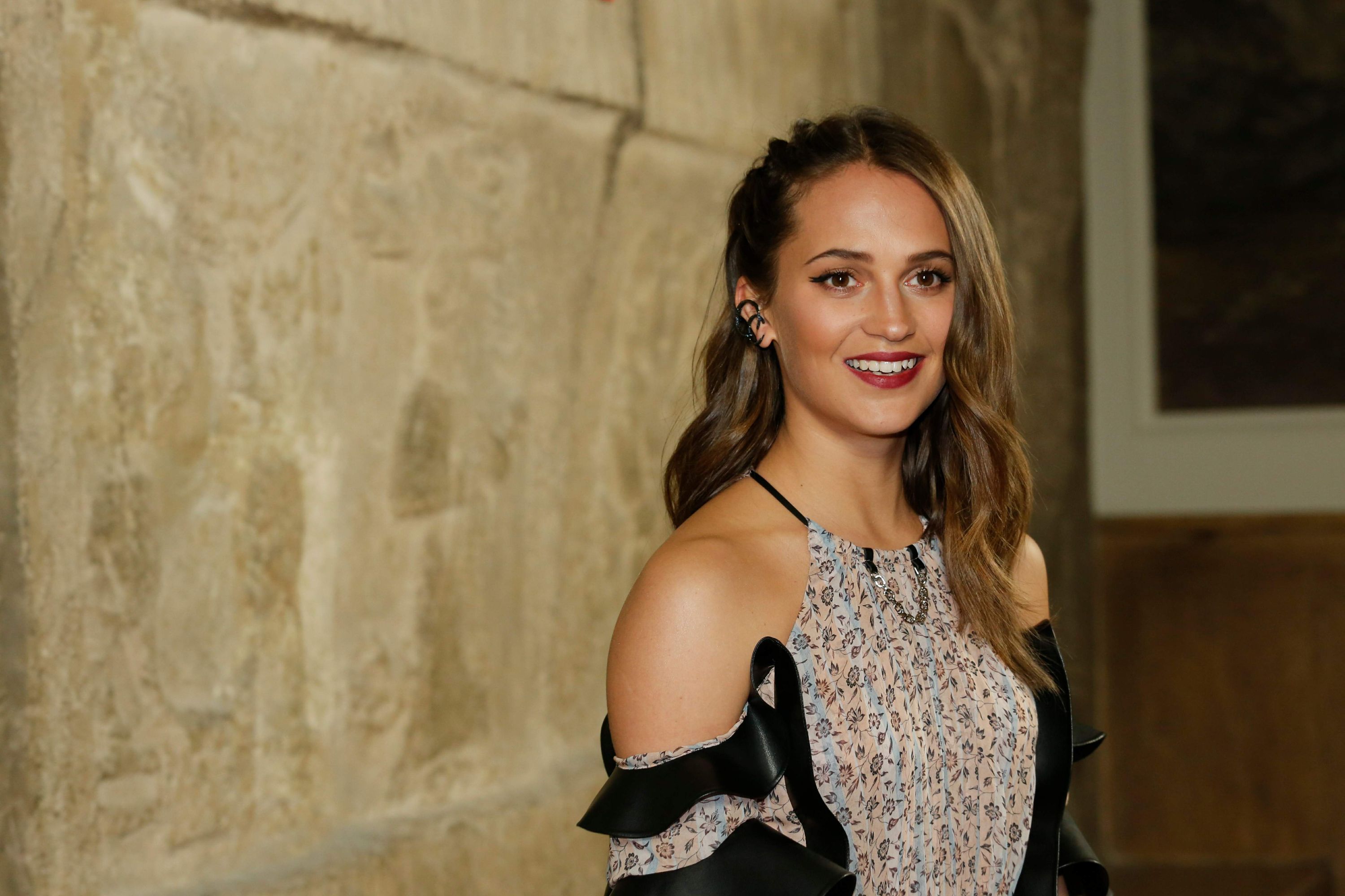 Alicia Vikander Tmb Rr AP 2 (Alicia-Vikander-TmbRrAP2.jpg) Image - 37745051 - TurboImageHost.com