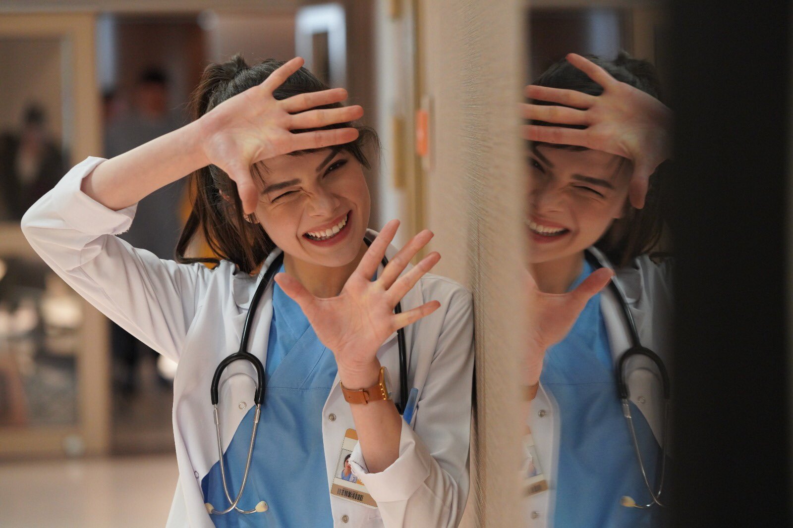 Здравоохранение в британии. Медики. Фотосессия медиков. Студенты медики. Медсестра в школе.