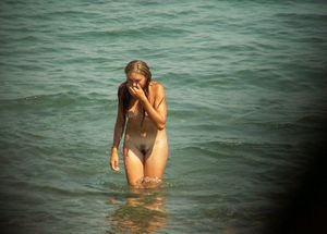 Beach Voyeur Sexy Girls Bikini (64 Pics)-17aixmicsy.jpg
