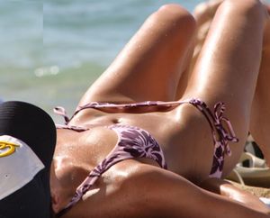 Beach-Voyeur-Sexy-Girls-Bikini-%2864-Pics%29-z7aixphqjv.jpg