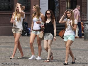 Candid Hotties - 03 m7bmsv7z6x