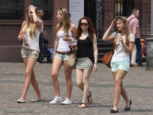 Candid Hotties - 03-m7bmsv7z6x.jpg